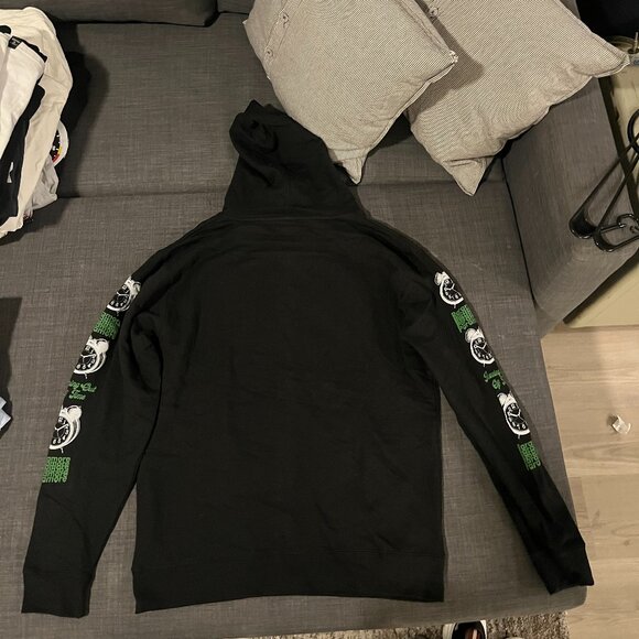 Paramore Concert Hoodie - Running Out of Time NWOT - Picture 2 of 6